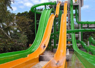 18m Tinggi Tinggi Air Slides Fiberglass Disesuaikan Untuk Liburan Resort