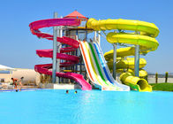 Fiberglass Kombinasi Water Park Slide Untuk Dewasa / Spiral Swimming Pool Slide
