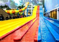 Anti UV Aqua Playground Komersial Fiberglass Water Slides