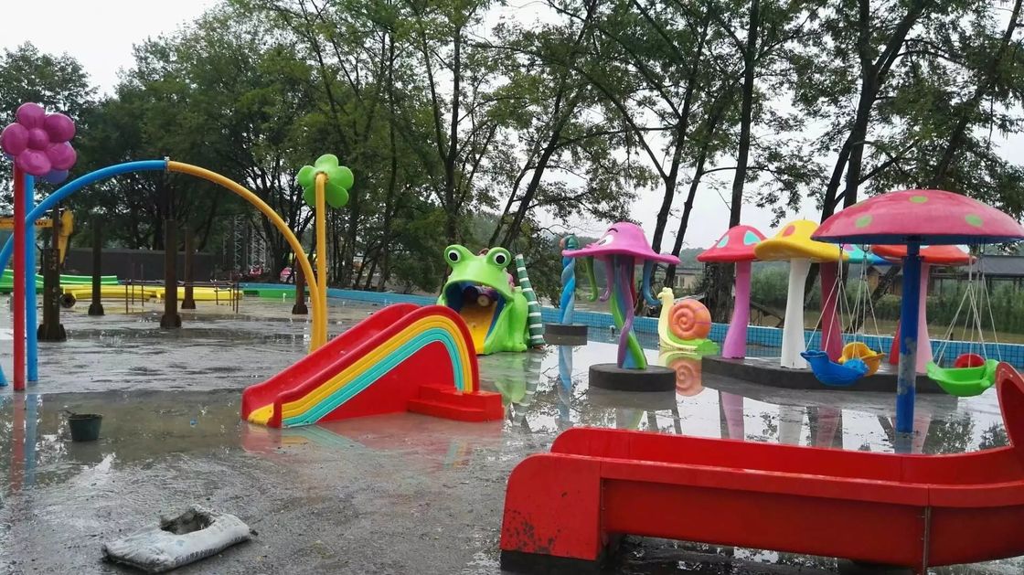 Kolam Renang Perlengkapan Taman Bermain Anak-anak Aqua Spray Dalam Berbagai Bentuk